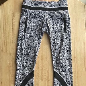 Lululemon giraffe print leggings